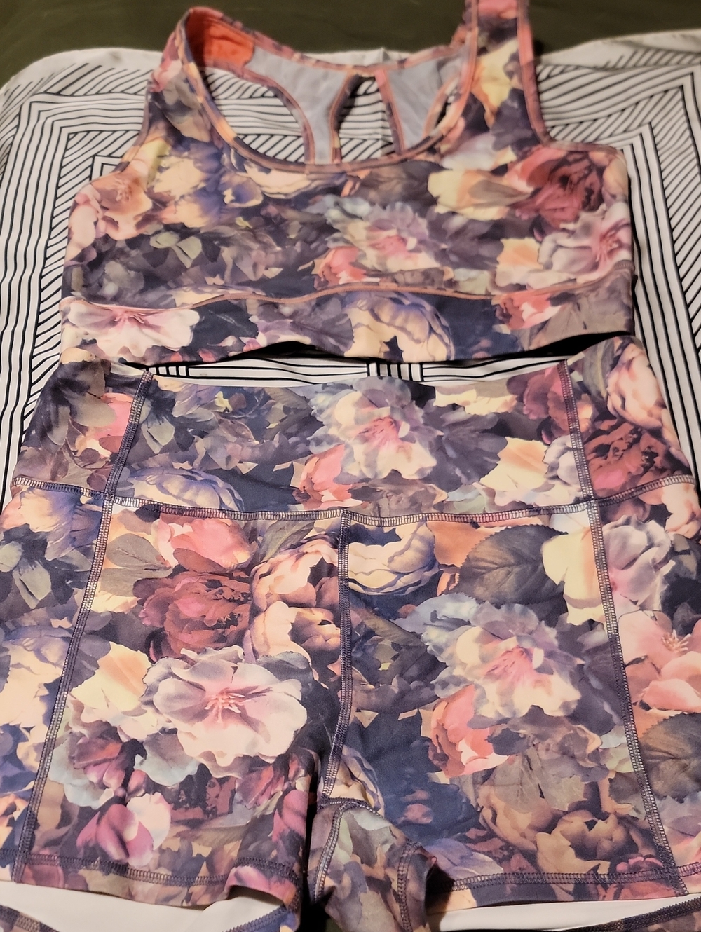 Jessica Simpson Floral Athletic Shorts and Sports Bra Set - Purple/Pink